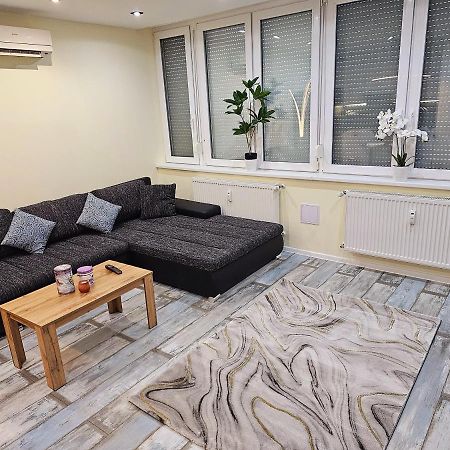 Appartamento Urban Loft Salgótarján Esterno foto