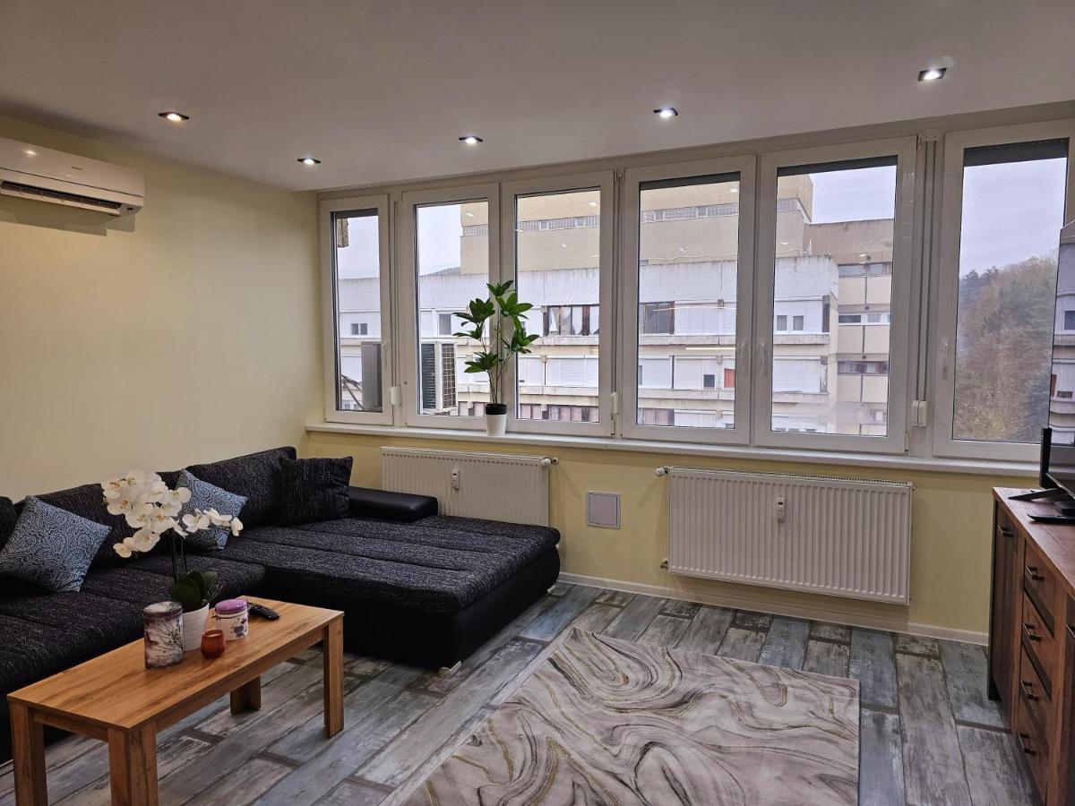 Appartamento Urban Loft Salgótarján Esterno foto