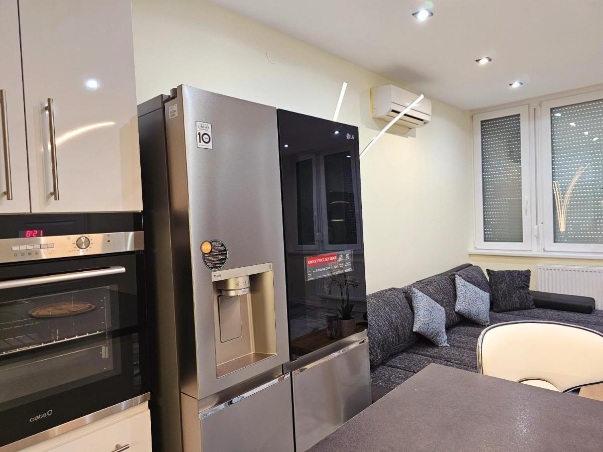 Appartamento Urban Loft Salgótarján Esterno foto